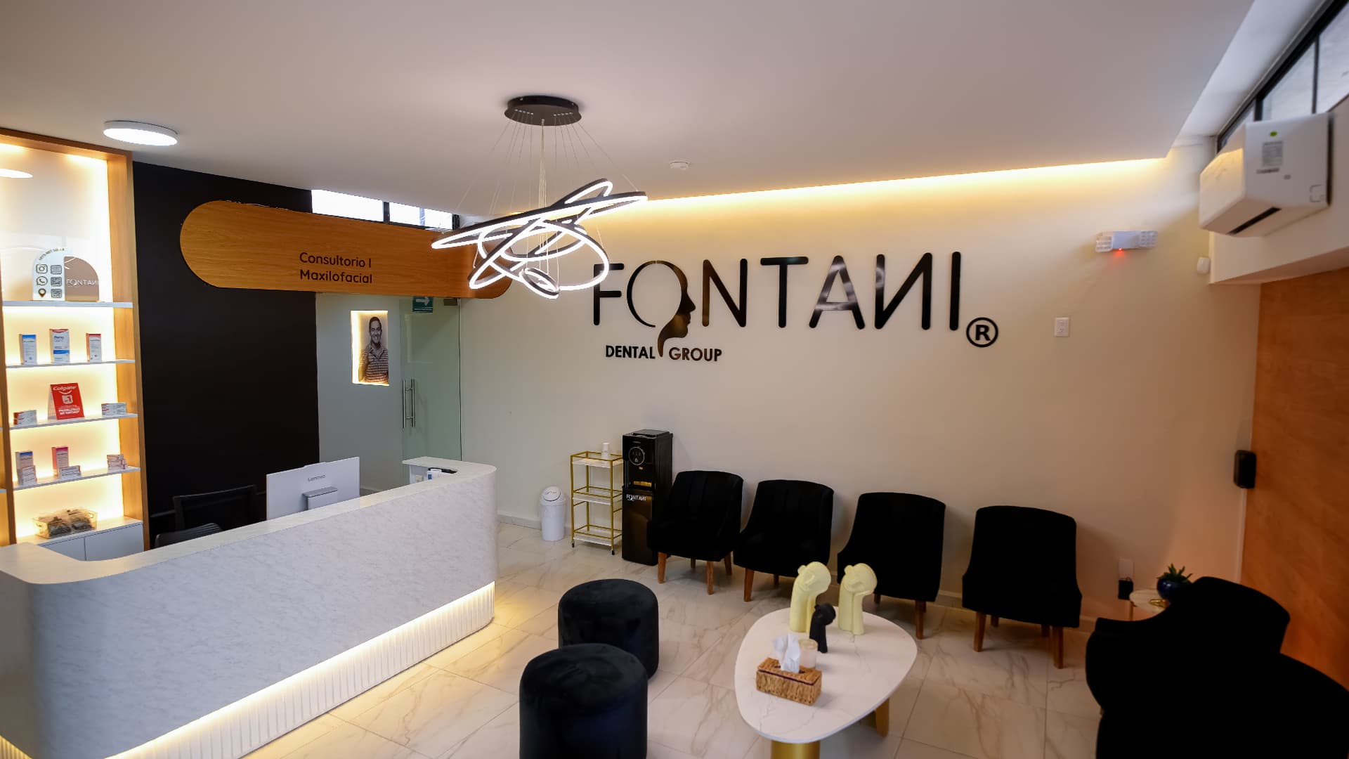Recepción de Fontani Dental Group